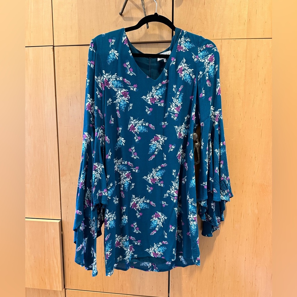 WAYF Bell Sleeve Dress